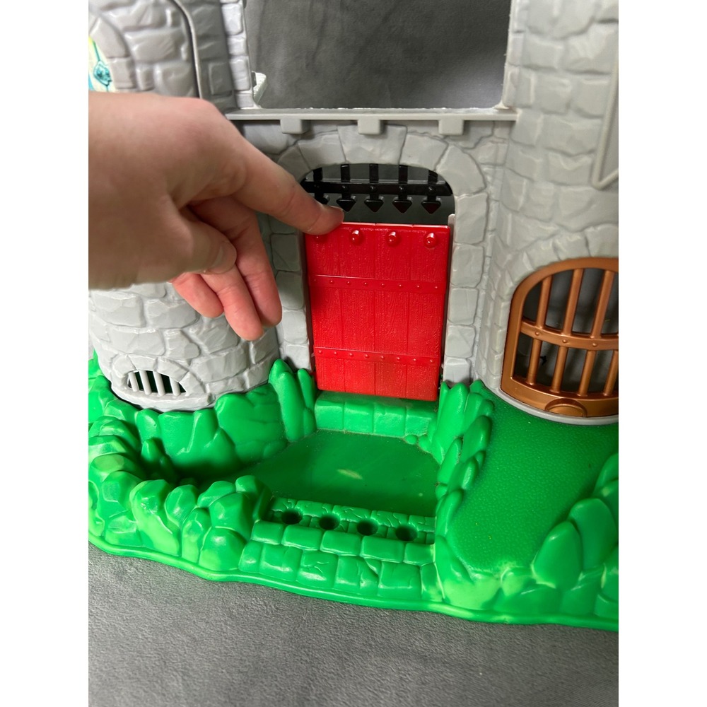 Fisher-Price Great Adventures Castle Playset Vintage Grey Green 1994 - Picture 2 of 7